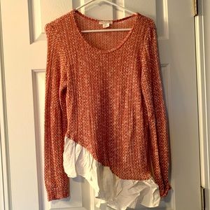 Anthropologie tunic with white ruffle on bottom